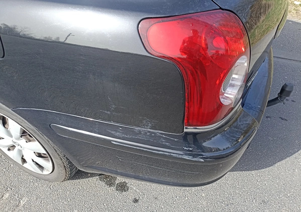 Toyota Avensis cena 8000 przebieg: 276721, rok produkcji 2006 z Łódź małe 92